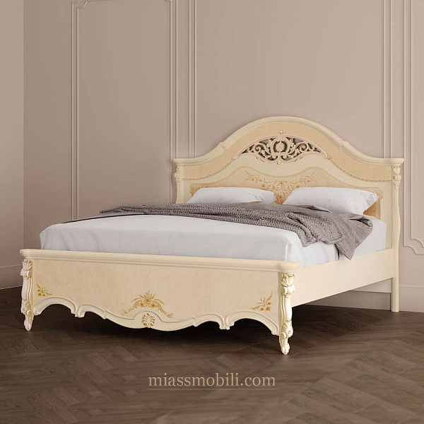 Кровать двойная без ножной спинкой